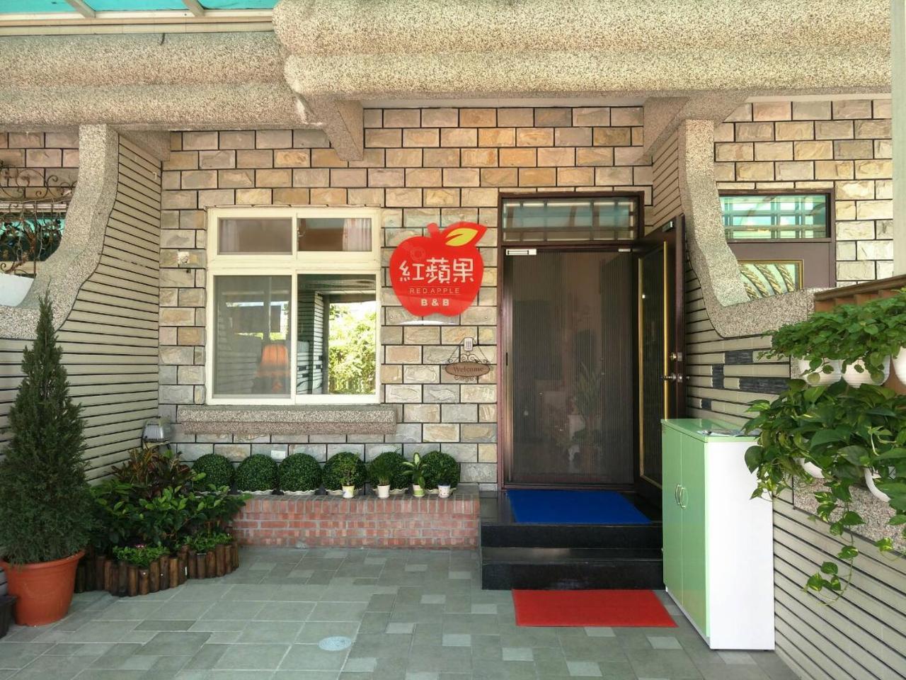 Red Apple B&B Hualien Buitenkant foto